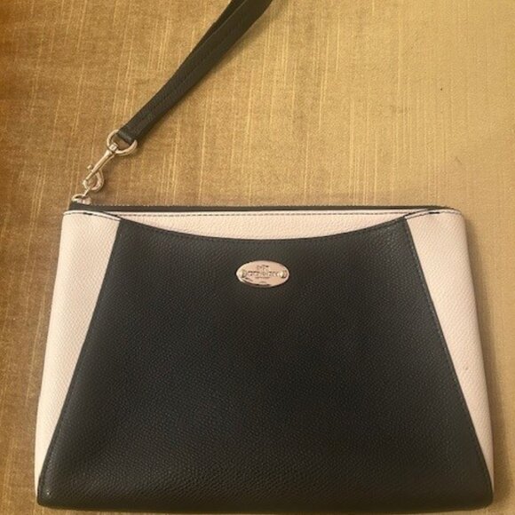 NWOT Coach Leather Clutch - Picture 1 of 4